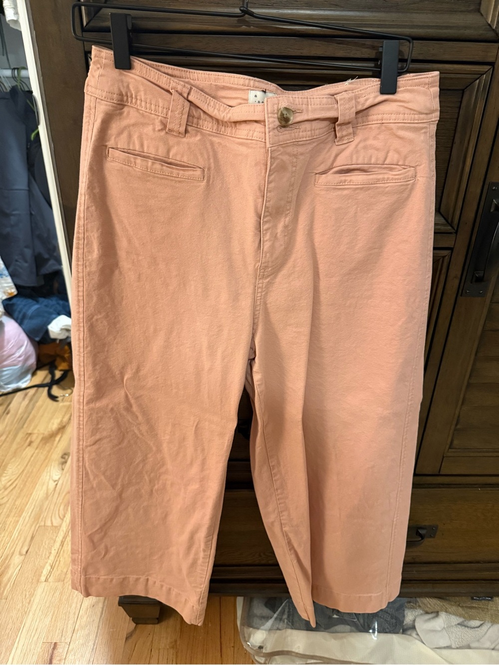 Women’s Peach Cropped Wide-Leg Jeans - Soft Peach Color